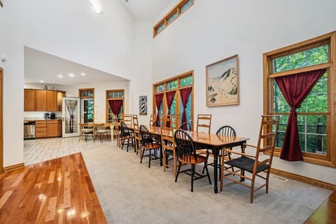 Huge dining area with more than enough seating for everyone in your group