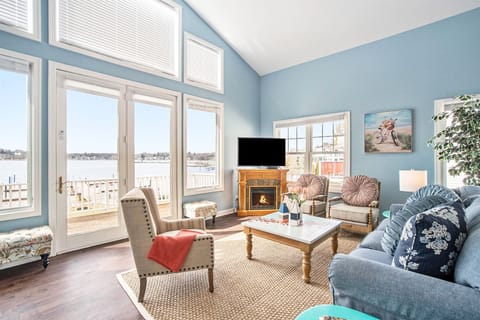 Cozy up at Harbor House and take in the stunning views