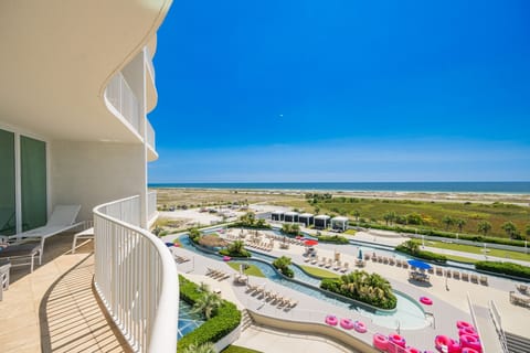 Condo, 3 Bedrooms | Property grounds