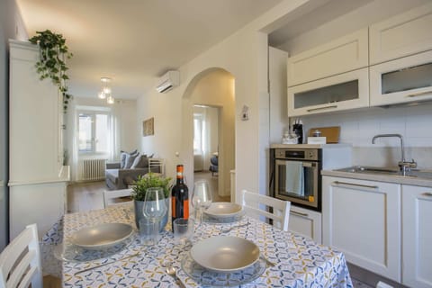 Basic Apartment, 1 Double Bed with Sofa bed | Private kitchen | Fridge, oven, stovetop, dishwasher
