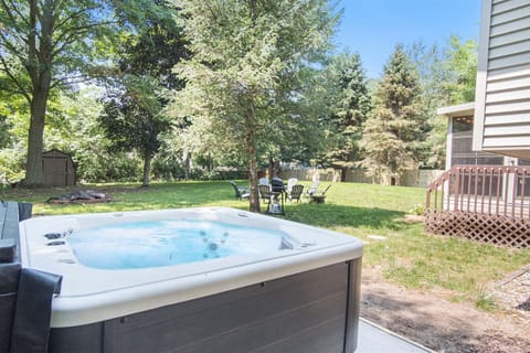 Private hot tub available year round at Mi Casa