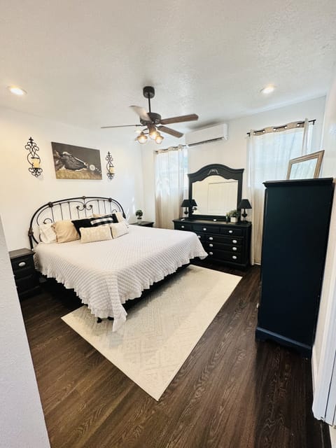 King bed in Master bedroom downstairs 