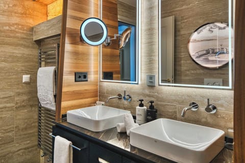 Shower, free toiletries, hair dryer, bathrobes