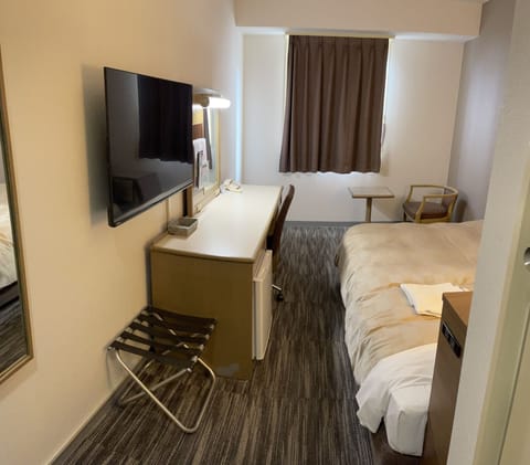 Standard Double Room, 1 Double Bed, Non Smoking | Down comforters, desk, laptop workspace, blackout drapes