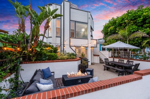 This large ground-floor patio offers plenty of space to lounge outdoors and dine alfresco.