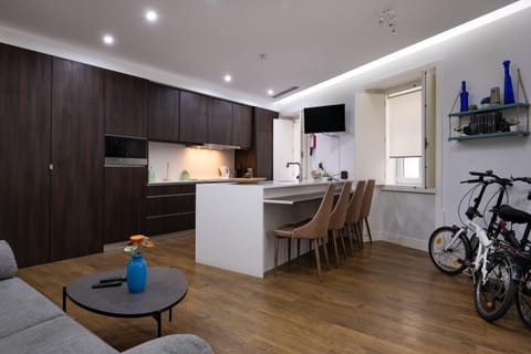 Apartment | Private kitchen | Full-size fridge, microwave, oven, stovetop