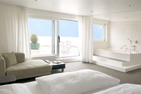 Hypo-allergenic bedding, individually decorated, desk, laptop workspace