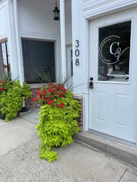 Entrance from street to the lofts