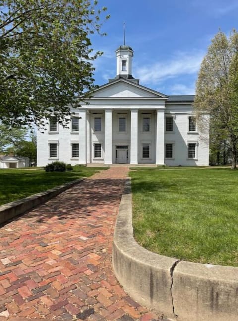 Old State Capitol across the street