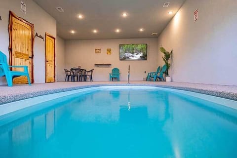 Smoky Mountains Cabin Private Indoor Pool 