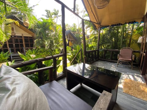 Deluxe Cabin | Terrace/patio
