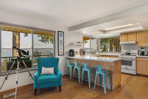 Be sure to take advantage of the telescope, aimed directly at Puget Sound for the best views of local wildlife. Maybe you’ll catch a glimpse of a breaching whale! And you'll undoubtedly catch sight of an eagle in a nearby tree.