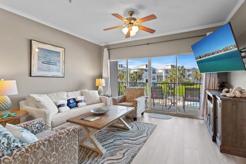 24-Emerald-Waters-206-Living