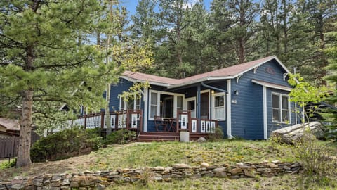 Come enjoy the amazing porch and view