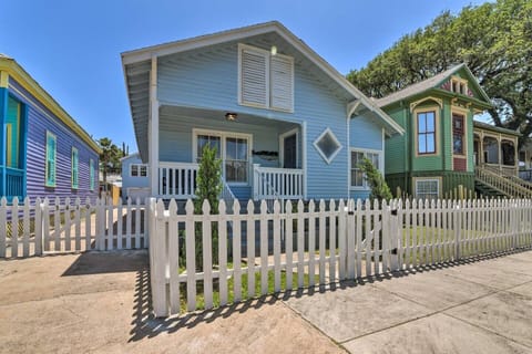 House Exterior | Driveway Parking (1 Vehicle)