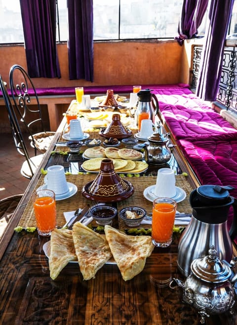 Daily local cuisine breakfast for a fee