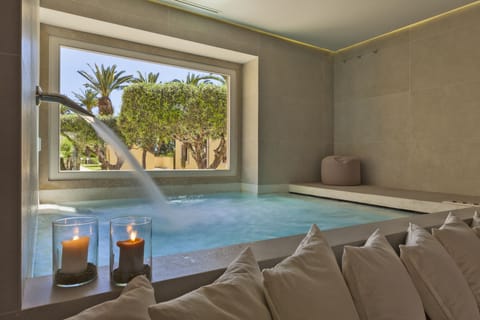 Sauna, hot tub, Turkish bath, body treatments, body scrubs, facials