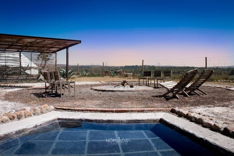 2 outdoor pools