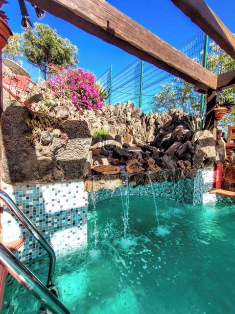 Pool waterfall