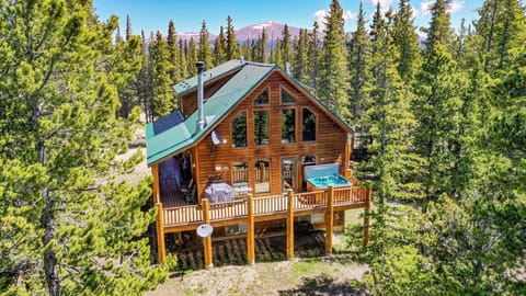 Pine Top Perch is your perfect mountain getaway!