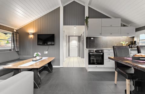 Deluxe Apartment | 2 bedrooms, cribs/infant beds