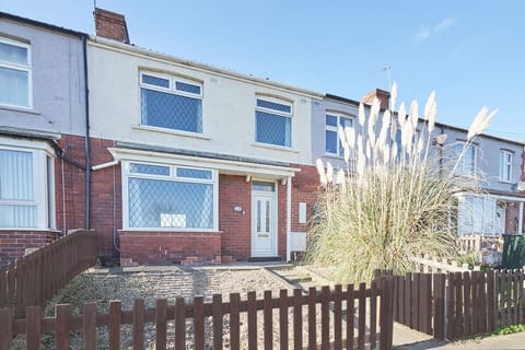Armitage Road, Redcar - Host & Stay