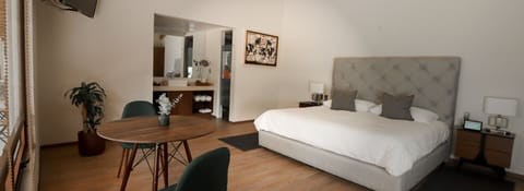 Standard Suite, 1 King Bed, Golf View | 1 bedroom, Egyptian cotton sheets, premium bedding, down comforters