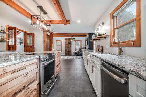 Wonderful fully stocked kitchen for cooking up all your favorite meals!