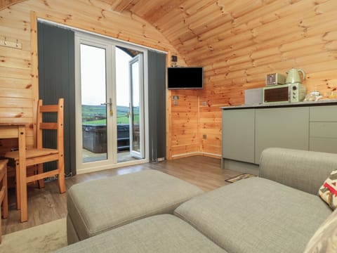 Cottage | Living area