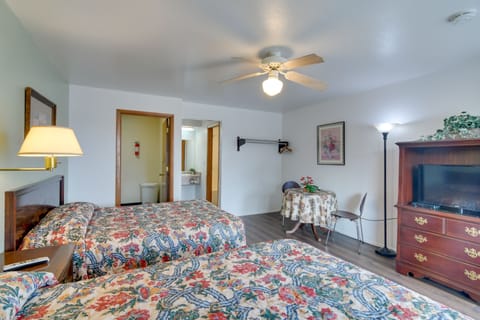 Loveland Vacation Rental | Studio | 1BA | Steps Required | 400 Sq Ft
