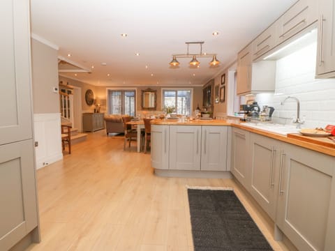 Fridge, dishwasher, electric kettle, toaster