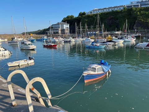 Cottage | Marina