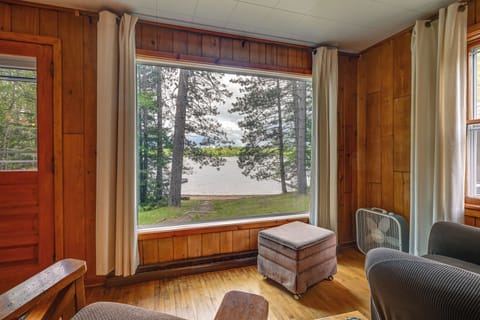 Mercer Vacation Rental | 2BR | 1.5BA | 1,300 Sq Ft | Stairs Required