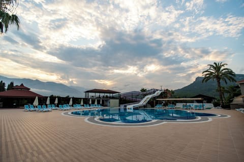 Seasonal outdoor pool