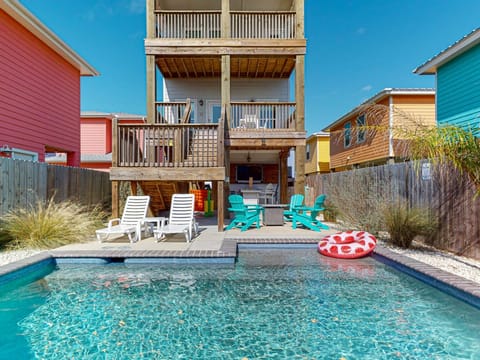 Golf Cart + Beach Gear Credit Included With Your Stay!
