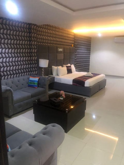 Premier Suite | Free WiFi