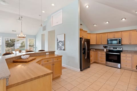 VOH24: Koselig Kove | Top Level Kitchen