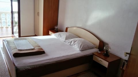 Double bed