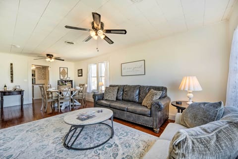 Fredericksburg Vacation Rental | 2BR | 1BA | Stairs Required | 1,208 Sq Ft