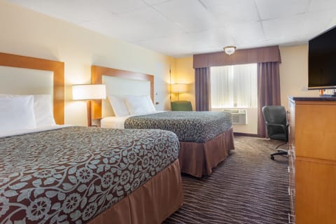Studio Suite, 2 Queen Beds, Non Smoking | 1 bedroom, in-room safe, desk, blackout drapes