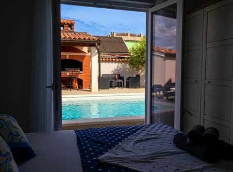 House (One Bedroom Holiday Home with Terrace) | 1 bedroom, free cribs/infant beds