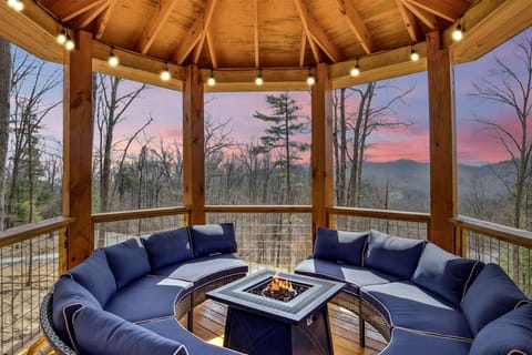 Cabin, 4 Bedrooms | Terrace/patio