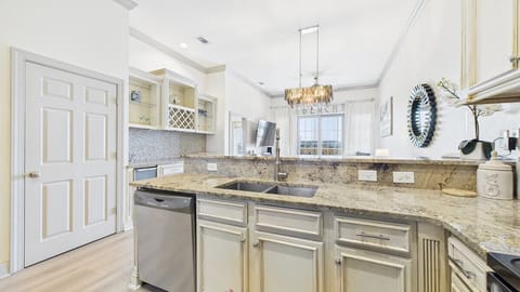 Kitchen fully equipped with all the cooking essentials