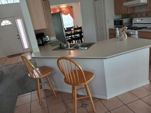 6aff3cc1-bb15-4a3f-9bb4-2bd6e3cbd312