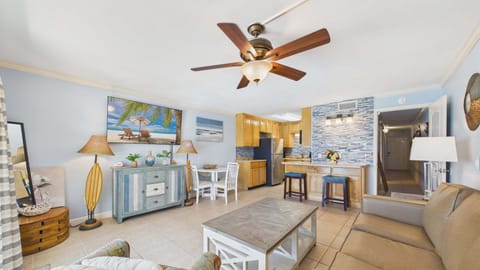 Living area with stylish furnishings and TV + sleeper sofa (sleeps 2)