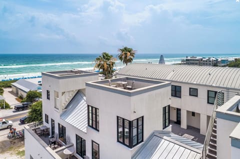 WELCOME TO THE LUXURY CONDO, MUSICIAN, IN SEASIDE, FL