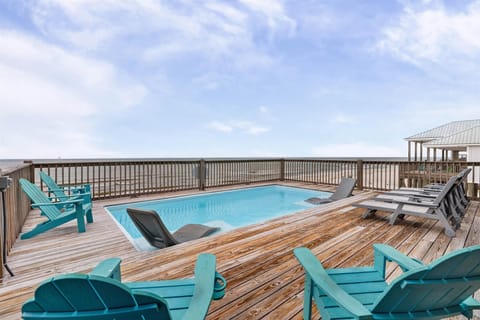 Breeze Away Private Pool with Loungers and Seating
