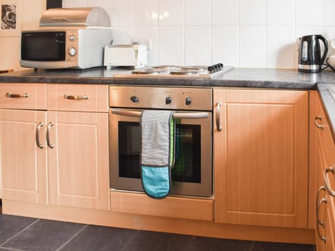 Kitchen | Chywoon, St Just