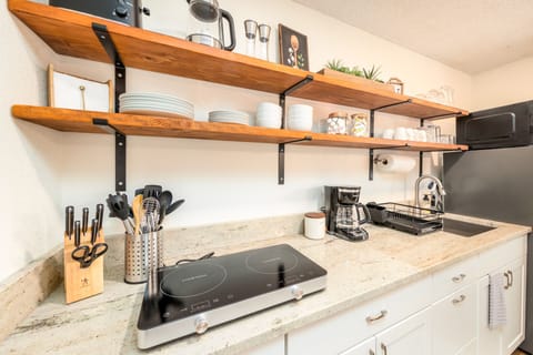 Well appointed kitchenette