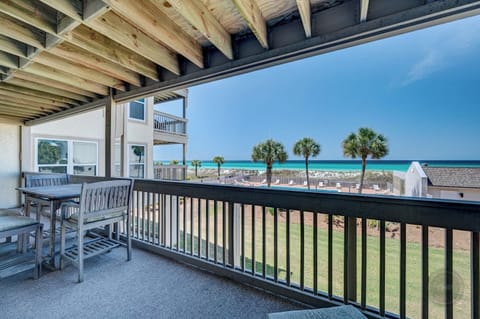 Property is located right directly in front of the beach/pool.